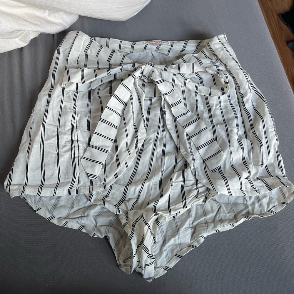 Fabric shorts size XS, striped